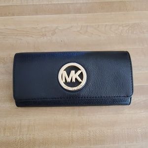 Black & Gold Michael Kors Wallet